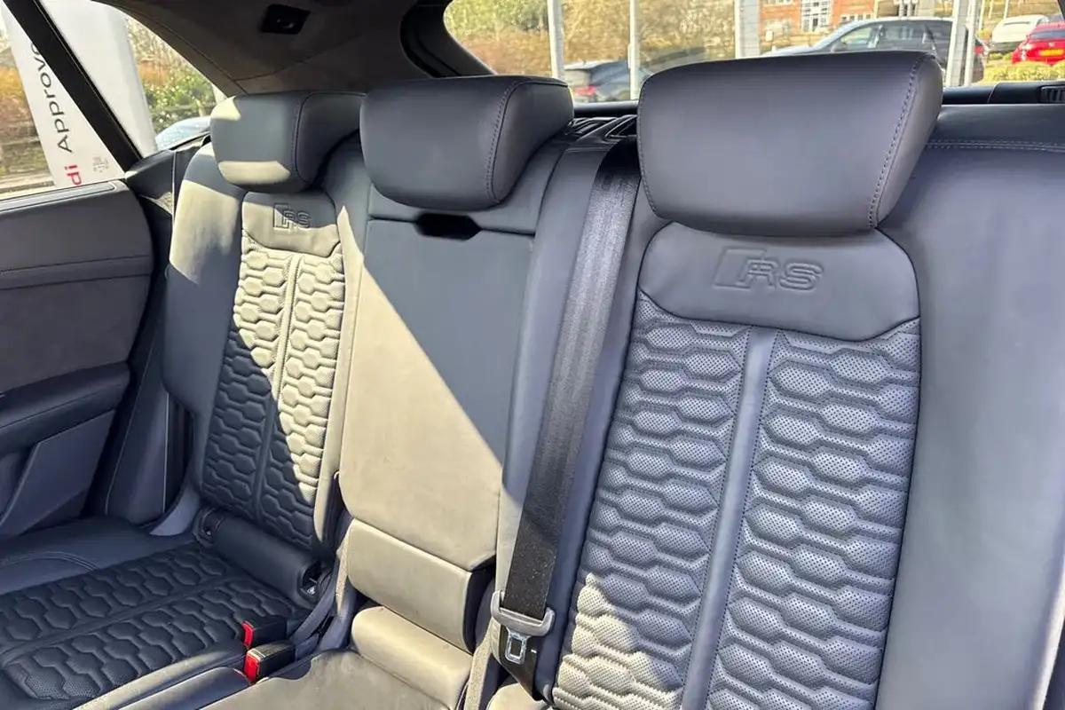 2021-audi-rs-q8-40-tfsi-vorsprung-big-18