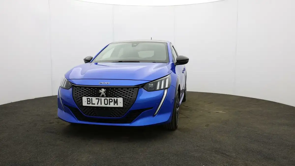 2022-peugeot-208-15-bluehdi-gt-100bhp-big-41