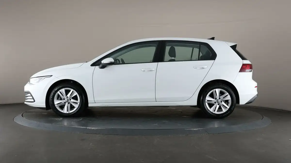 2022-volkswagen-golf-15-tsi-life-150ps-hatchback-big-22