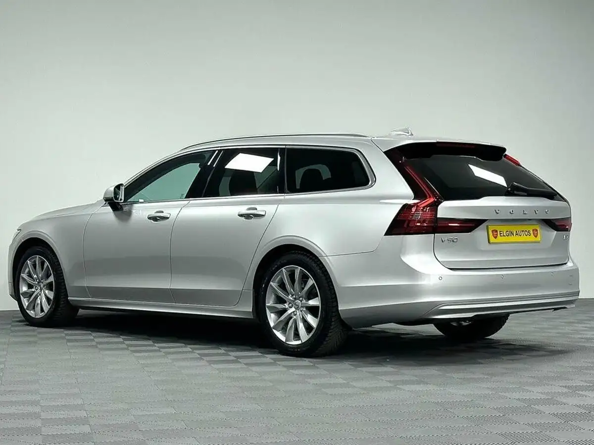 2021-volvo-v90-20-b4-momentum-big-3