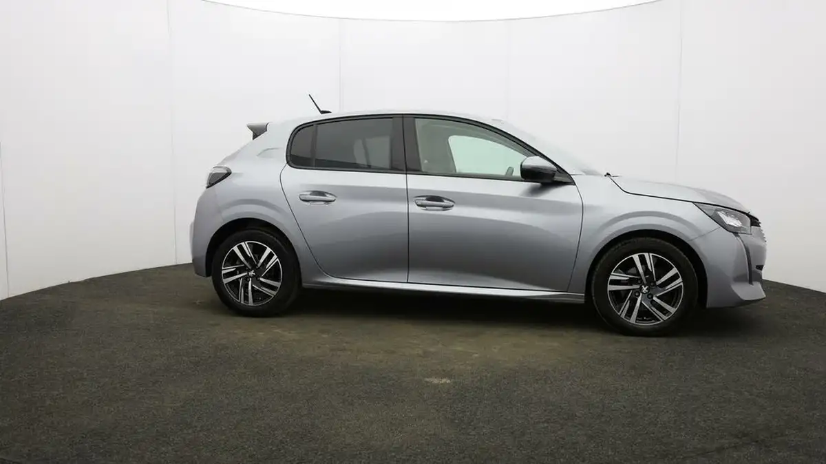 2021-peugeot-208-12-puretech-allure-100bhp-eat8-big-42