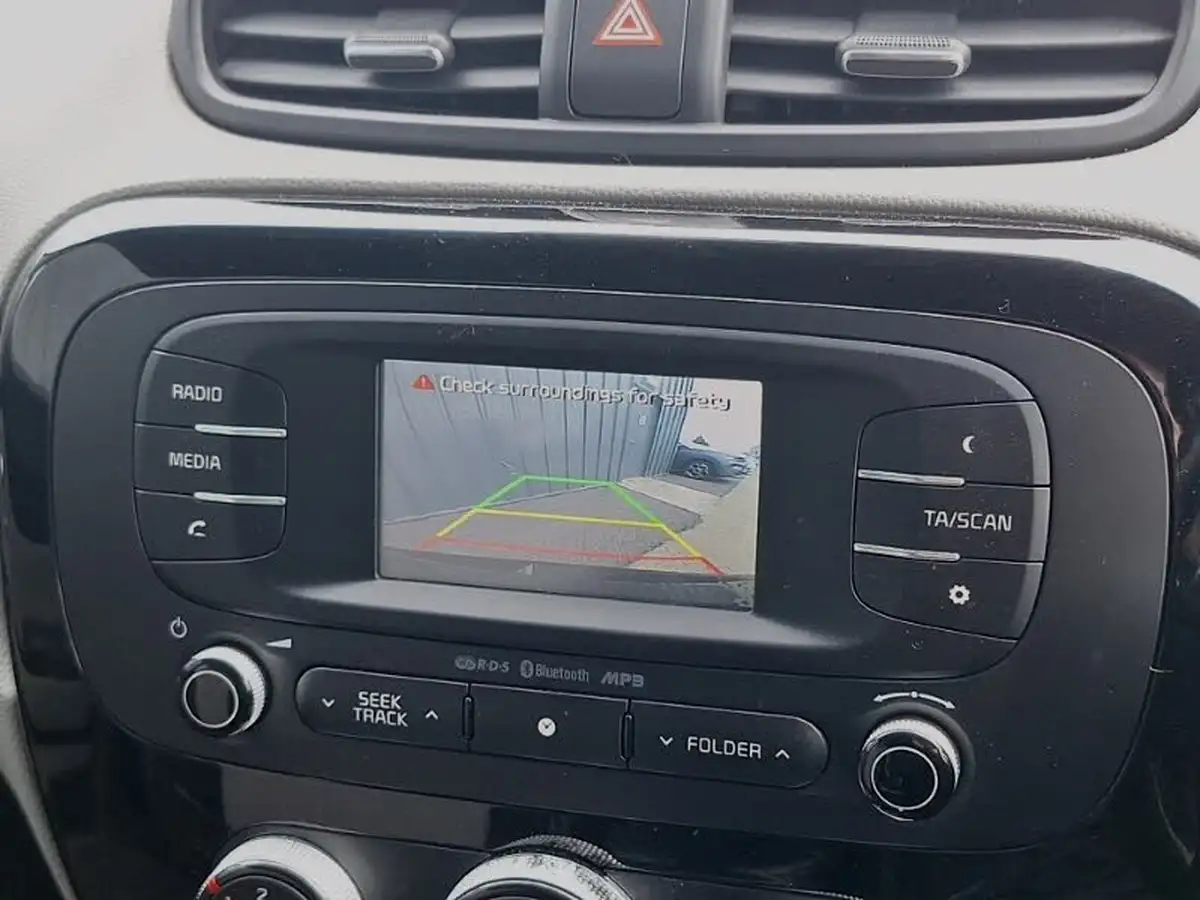 2016-kia-soul-16crdi-connect-big-11