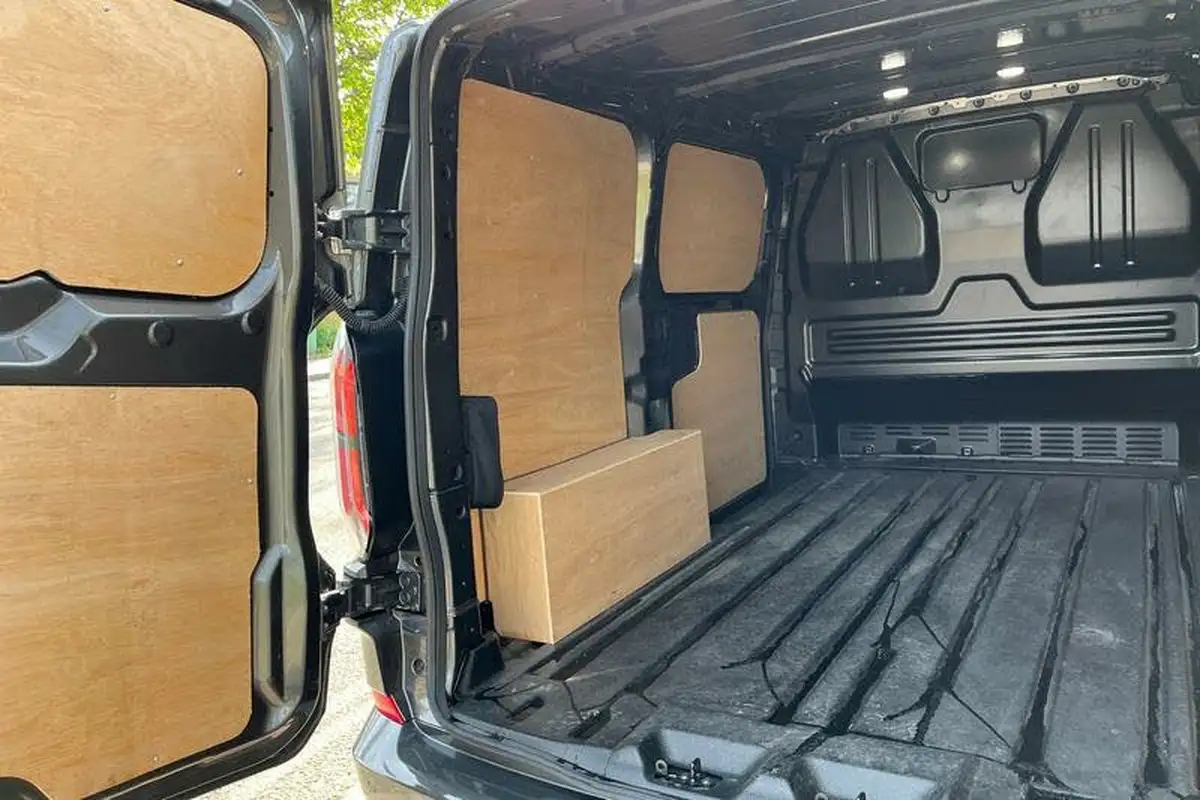 2024-ford-transit-custom-e-320-l1h1-limited-136ps-panel-van-big-21
