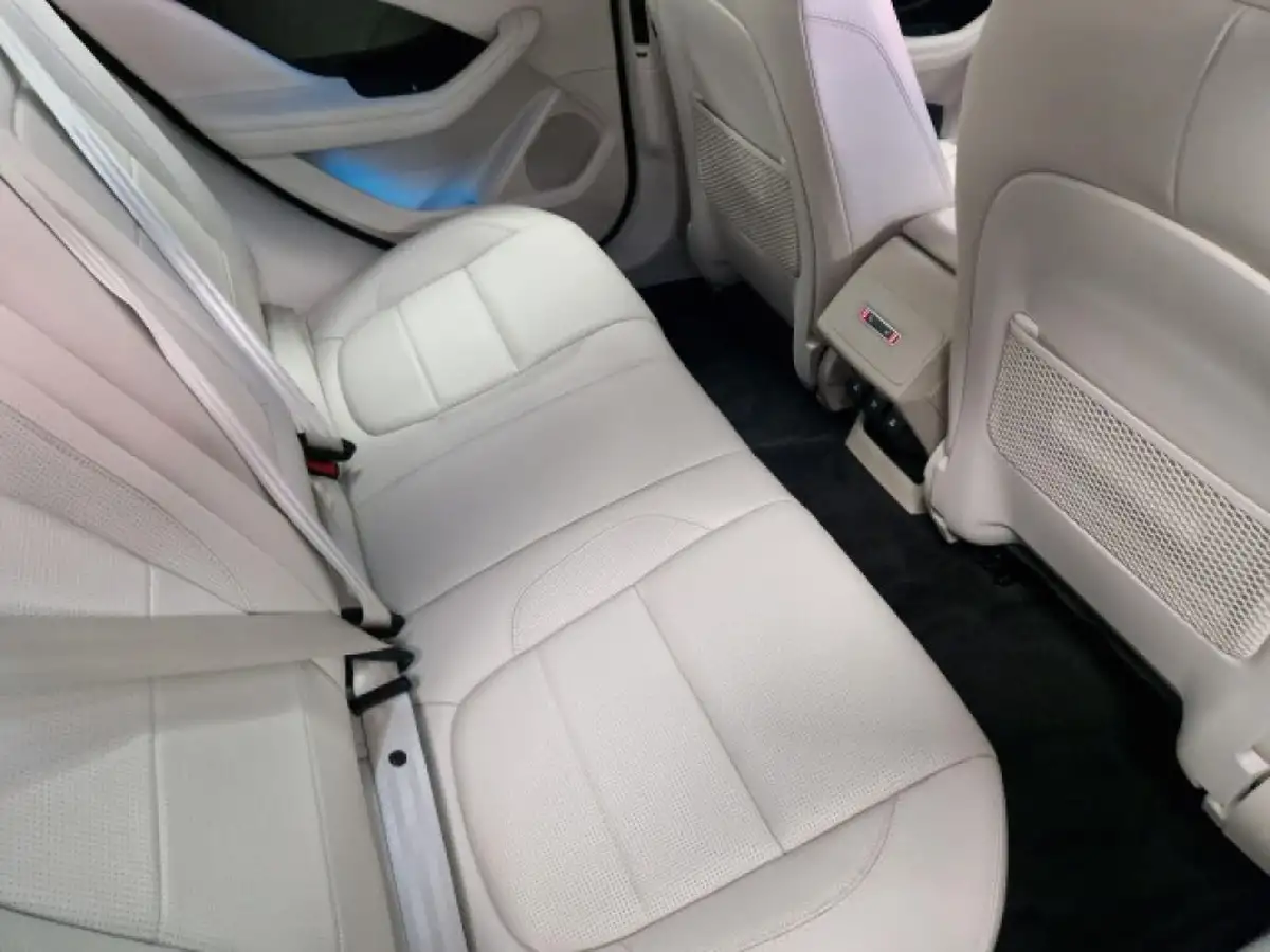 2019-jaguar-i-pace-ev400-se-big-6