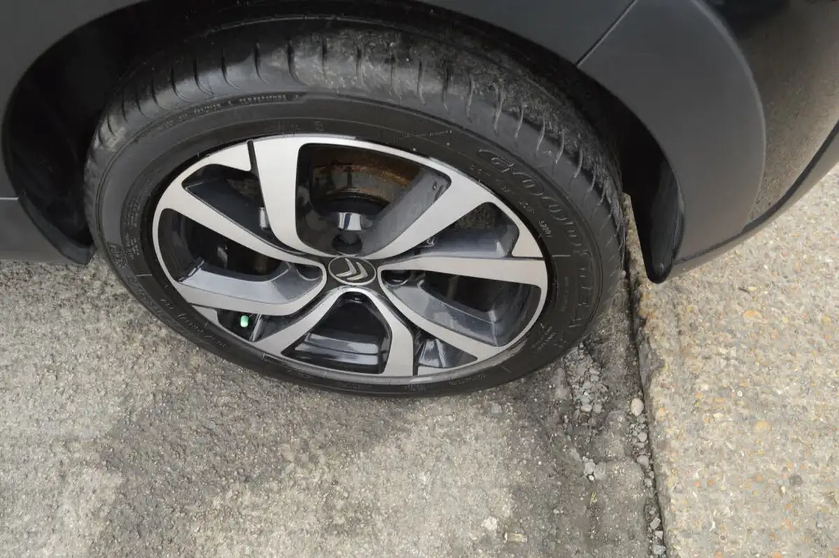 2021-citroen-c3-12-puretech-shine-plus-83ps-big-21