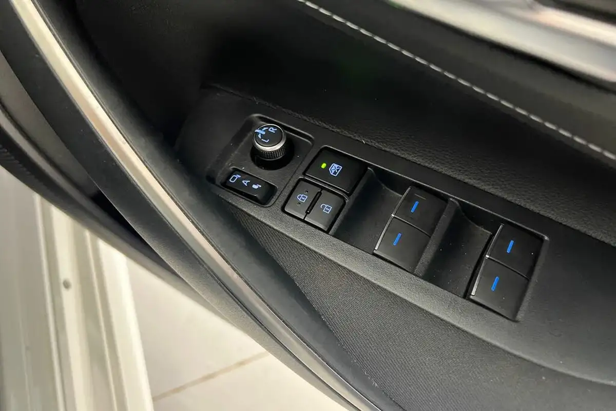 2020-toyota-corolla-20-vvt-i-design-spare-wheel-touring-sports-big-28