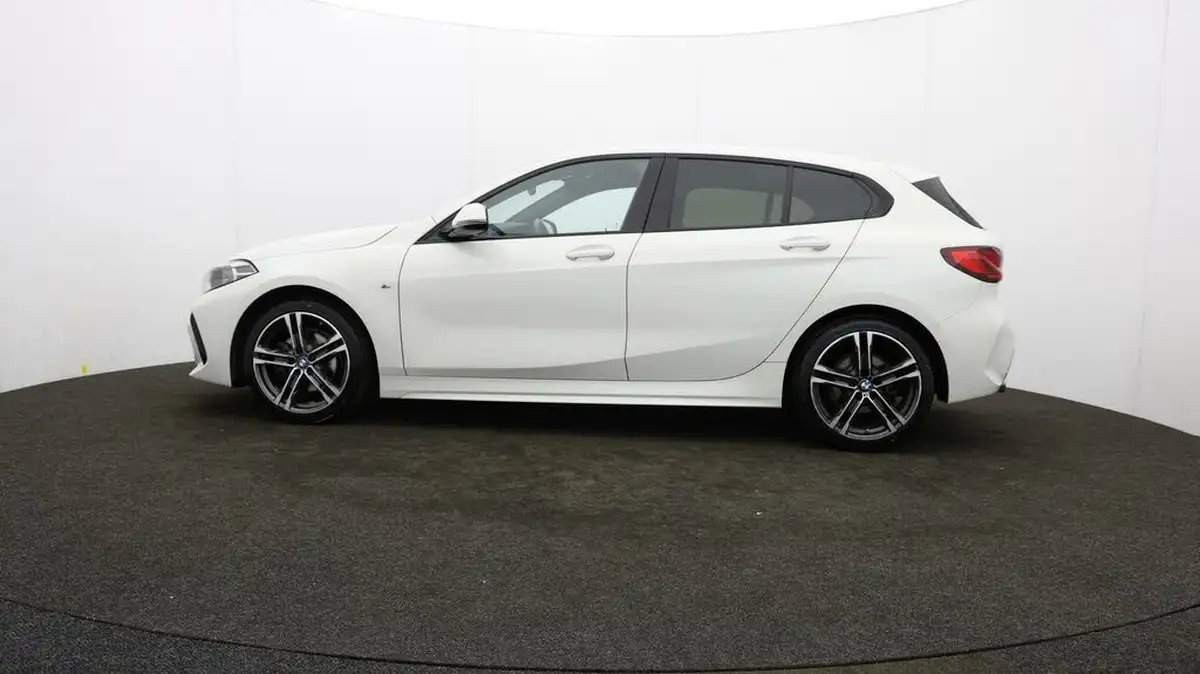 2022-bmw-1-series-15-118i-m-sport-lcp-big-68