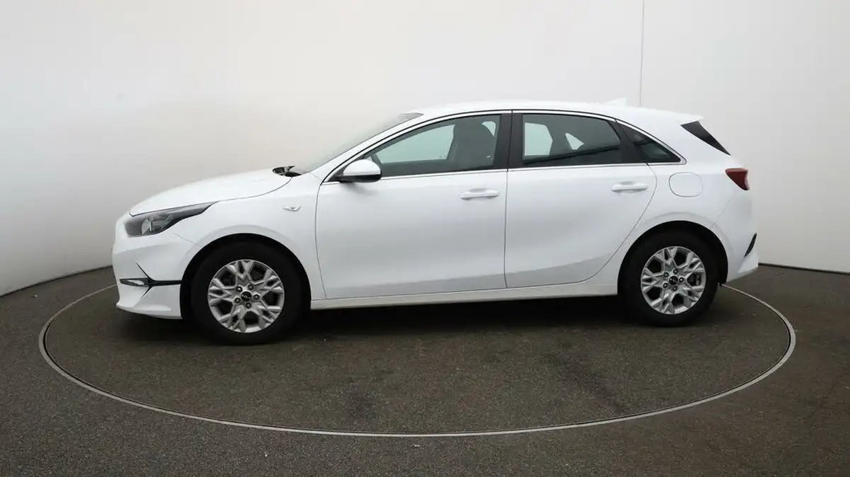 2023-kia-ceed-15-t-gdi-2-158bhp-non-adap-hatchback-big-4