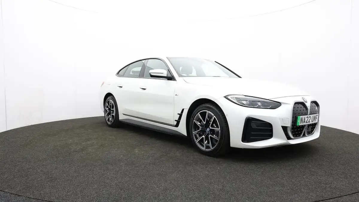 2022-bmw-i4-e-edrive40-m-sport-big-51