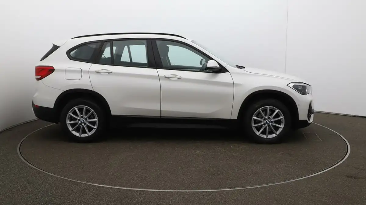 2020-bmw-x1-15-sdrive18i-se-big-40