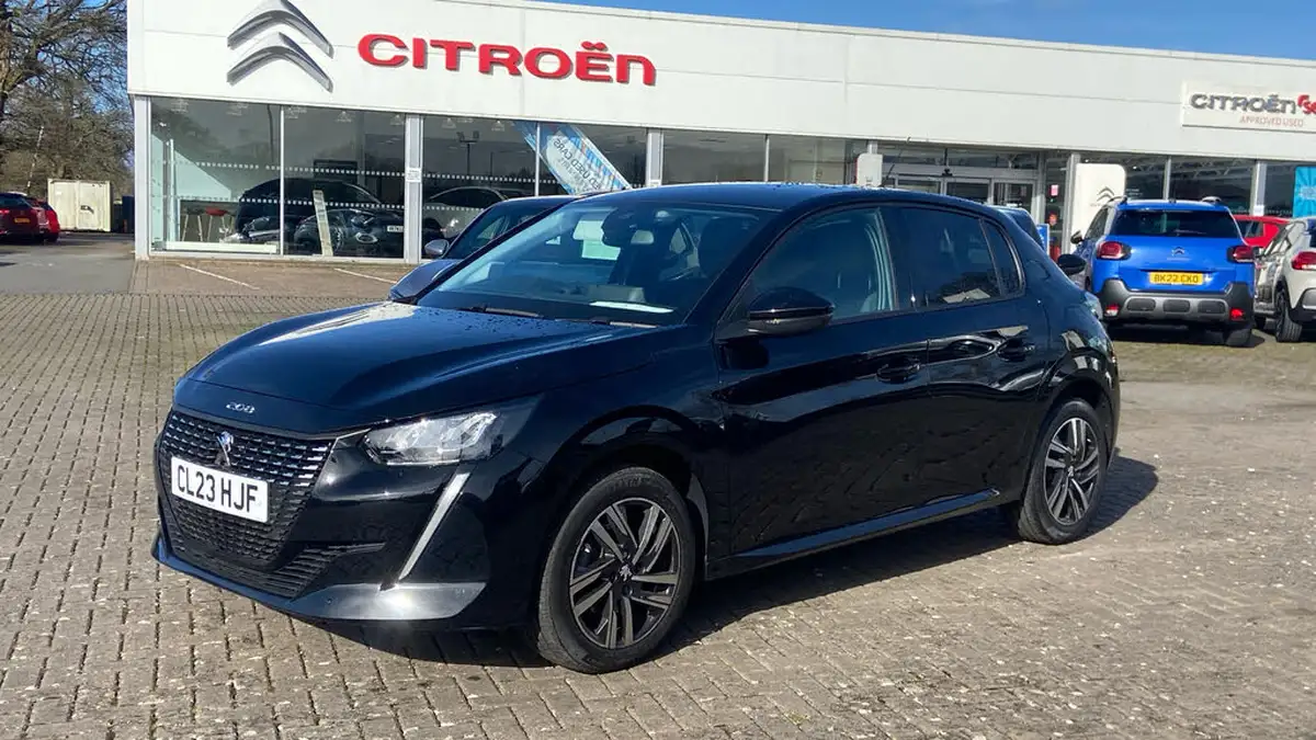 2023-peugeot-208-12-puretech-allure-premium-130ps-eat8-big-7