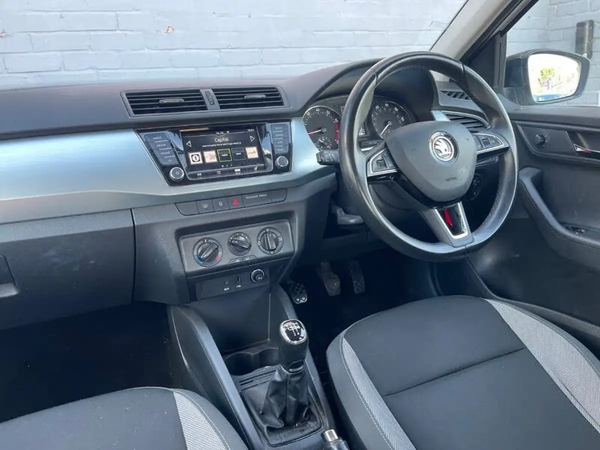 2018-skoda-fabia-10-tsi-colour-edition-ss-big-9
