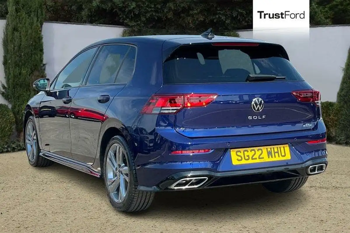 2022-volkswagen-golf-15-etsi-r-line-150ps-hatchback-big-1