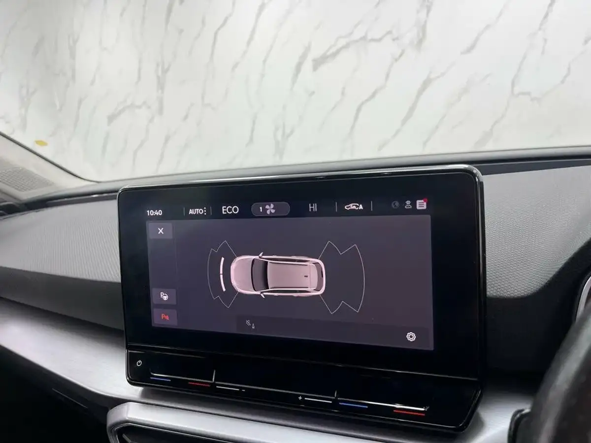 2022-seat-leon-14-e-hybrid-fr-estate-big-18