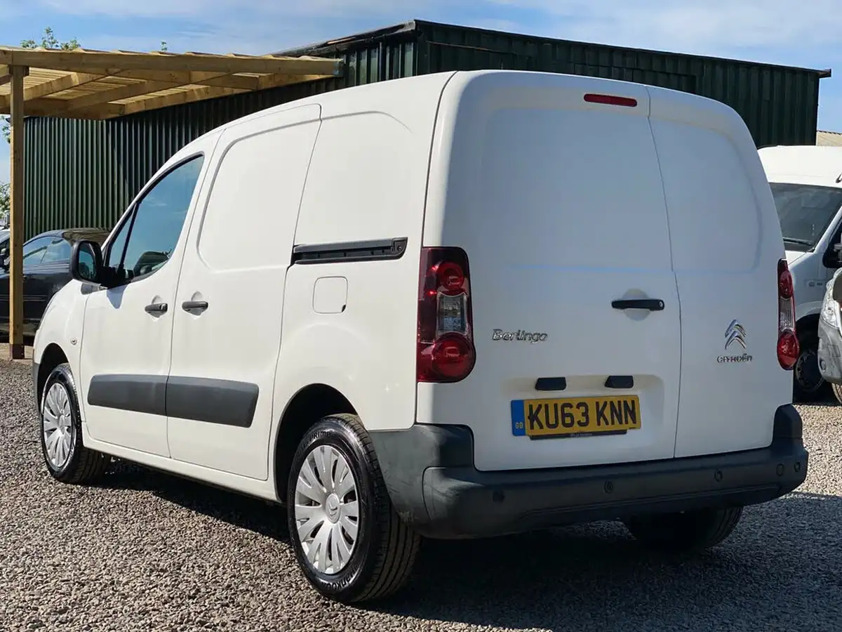 2013-citroen-berlingo-16td-l1-625-lx-airdream-airdream-panel-big-3