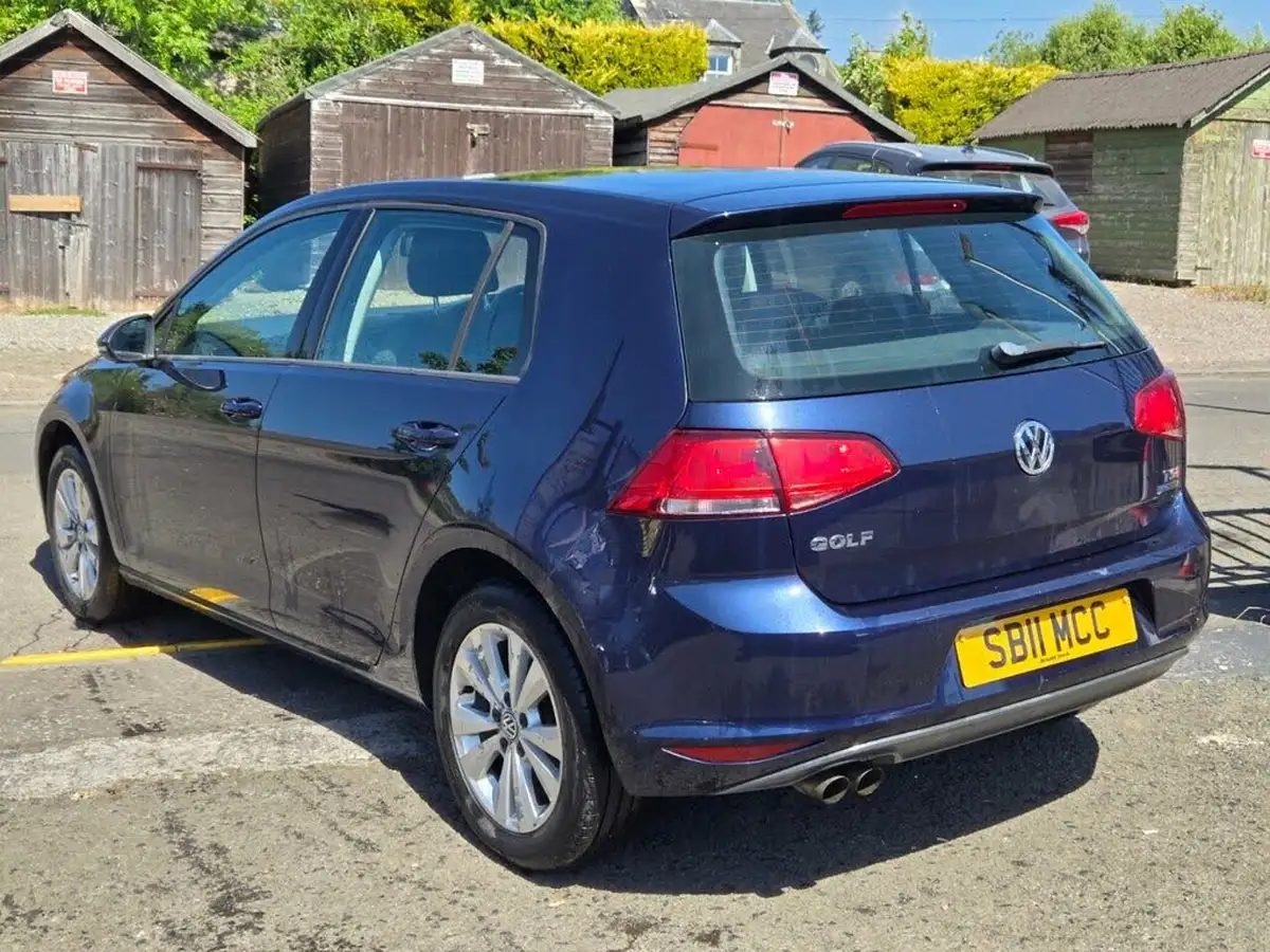 2013-volkswagen-golf-14-se-ss-hatchback-5d-1395cc-dsg-big-4