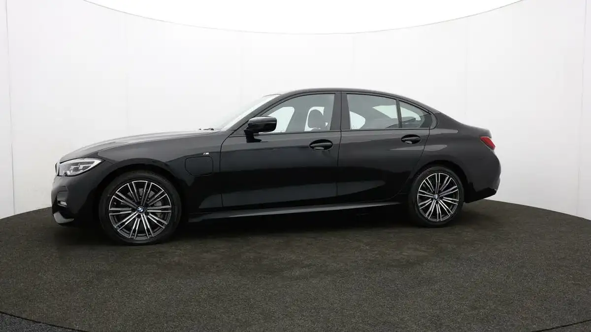 2019-bmw-3-series-20-330e-m-sport-plus-pack-big-69
