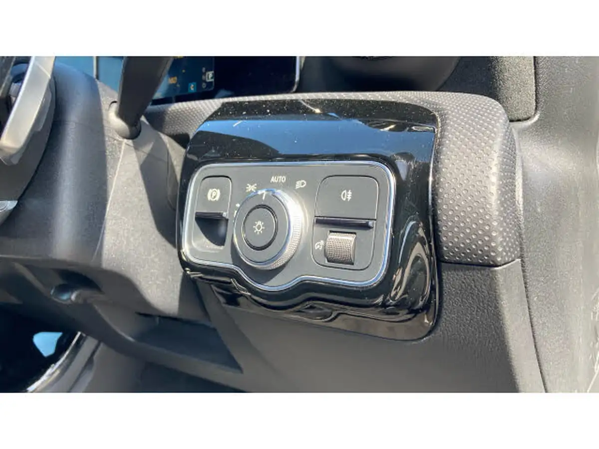 2021-mercedes-benz-a-class-20d-a220d-amg-line-hatchback-5d-big-31