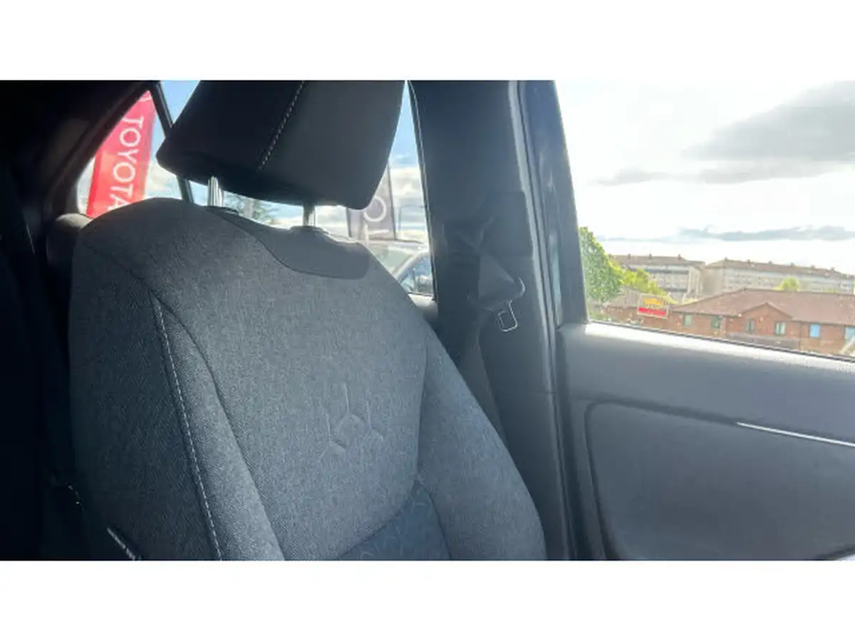 2022-toyota-yaris-15-vvt-i-design-panoramic-roof-big-42