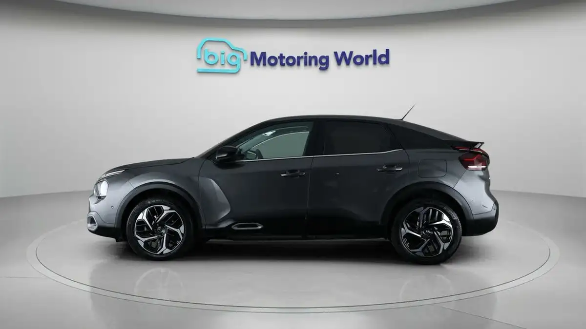 2022-citroen-c4-big-3