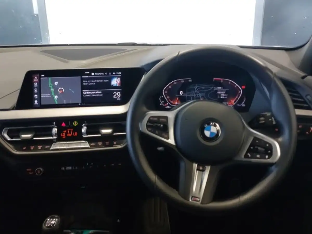 2024-bmw-1-series-15-118i-m-sport-lcp-big-4