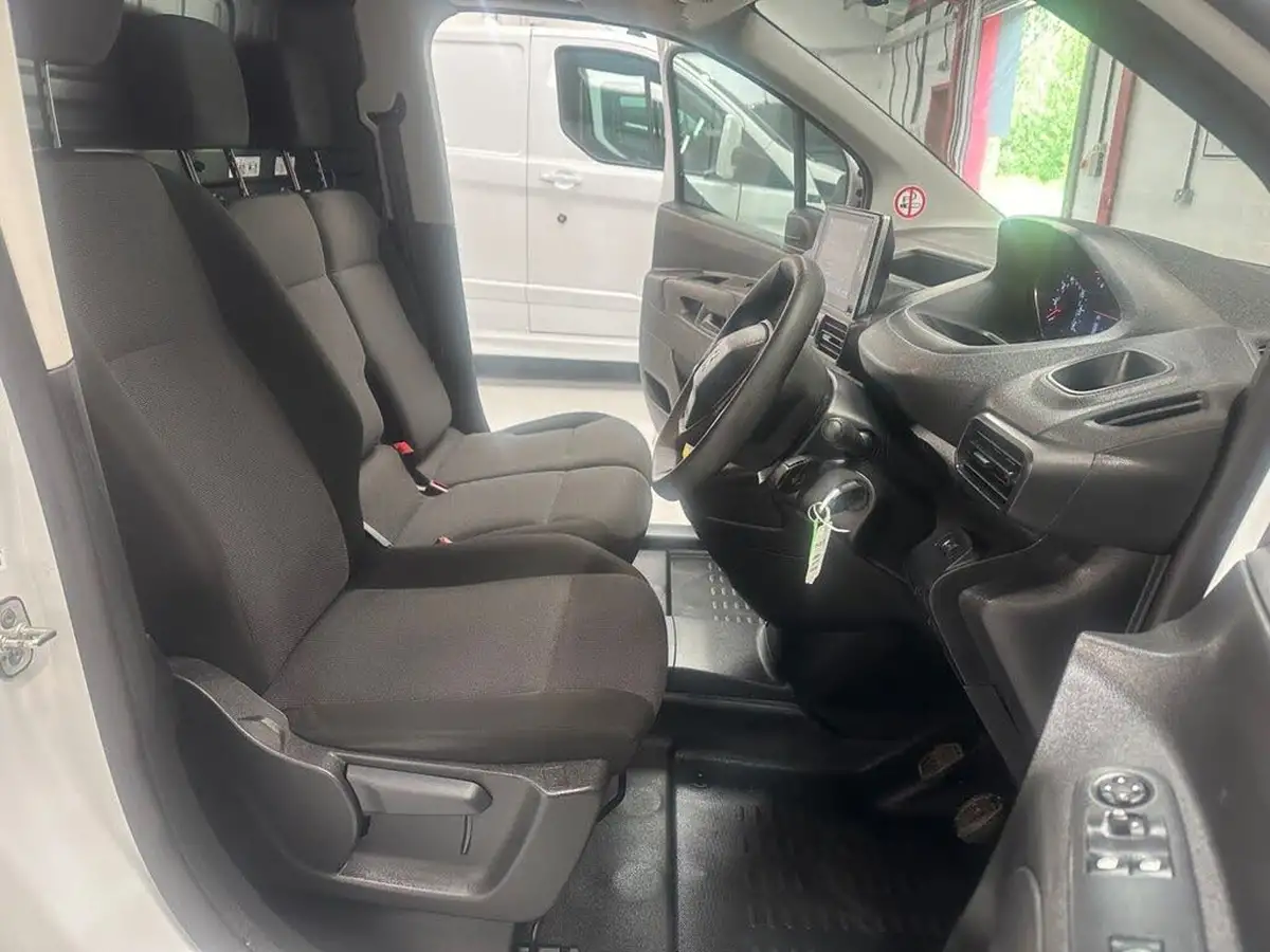 2023-peugeot-partner-15-bluehdi-950-professional-premium-100pseu6d-ss-big-13