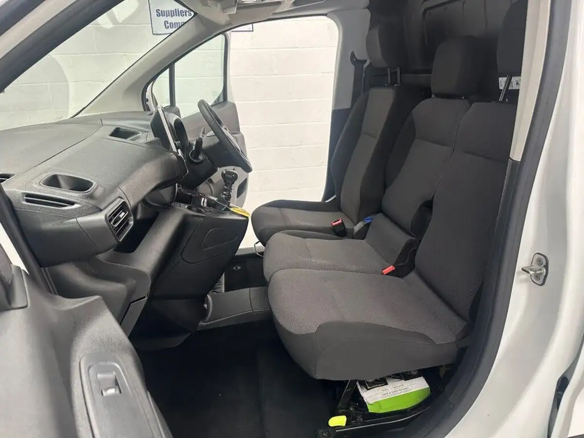 2022-vauxhall-combo-15cdti-sportive-2300-100pseu6dt-l2h1-big-7