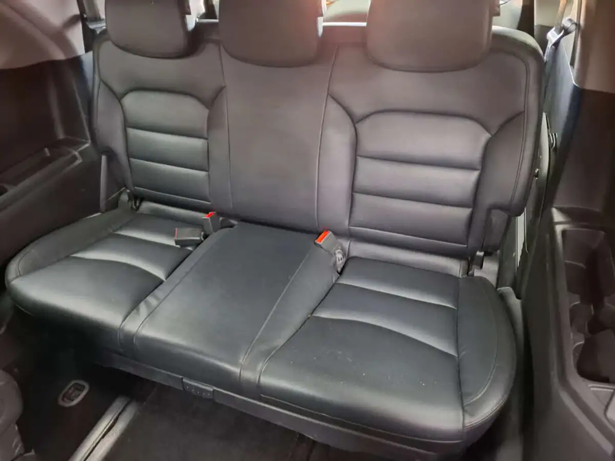 2016-kgm-ssangyong-turismo-22td-ex-big-25