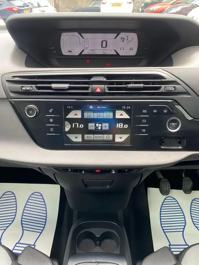 2014-citroen-c4-picasso-16e-hdi-vtr-115ps-big-17