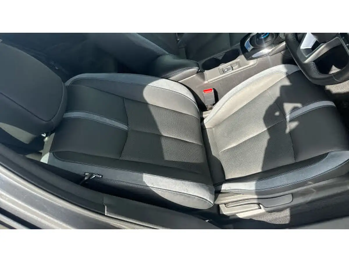 2021-nissan-leaf-e-tekna-big-38