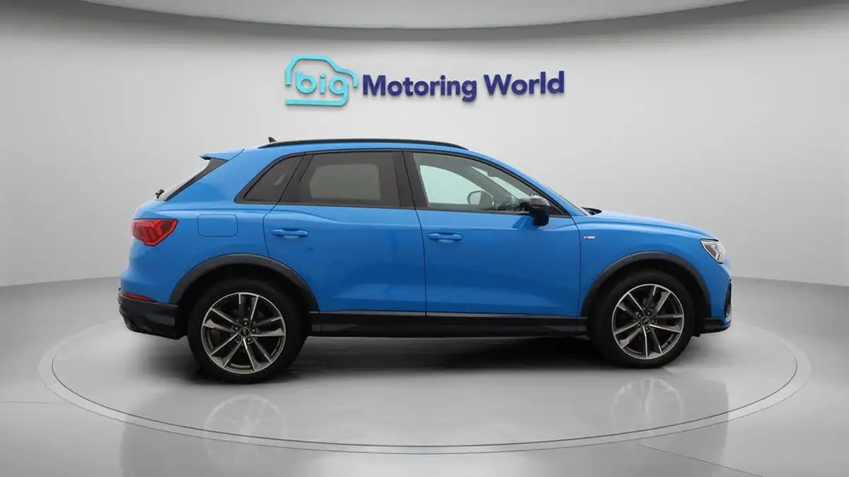 2021-audi-q3-15-35-tfsi-black-edition-codcomfort-sound-pack-station-wagon-big-8
