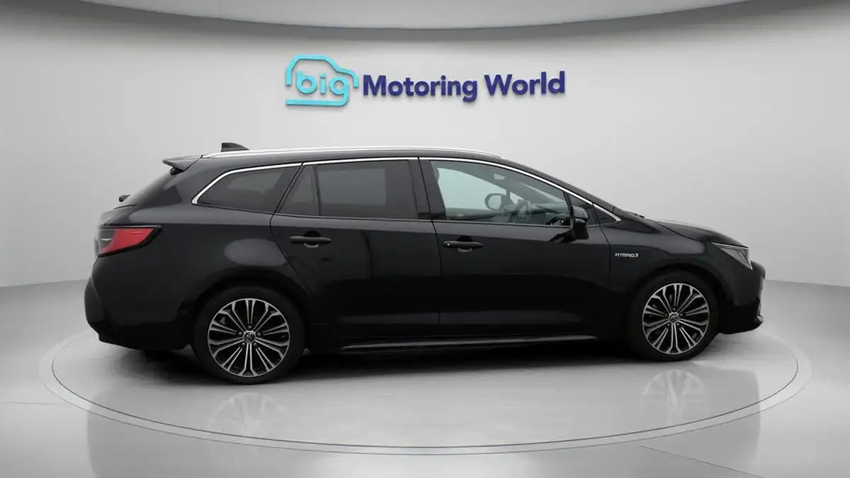 2020-toyota-corolla-20-vvt-i-excel-spare-wheel-touring-sports-big-7