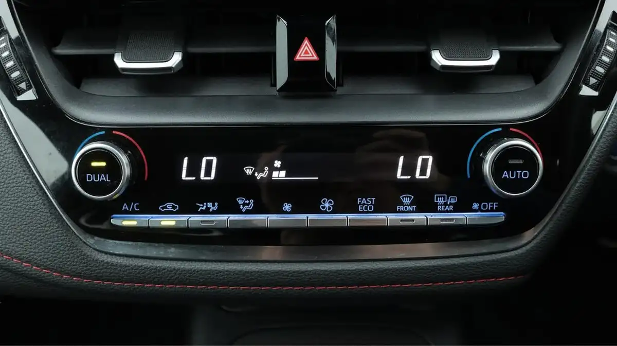 2020-toyota-corolla-20-vvt-i-excel-spare-wheel-touring-sports-big-11