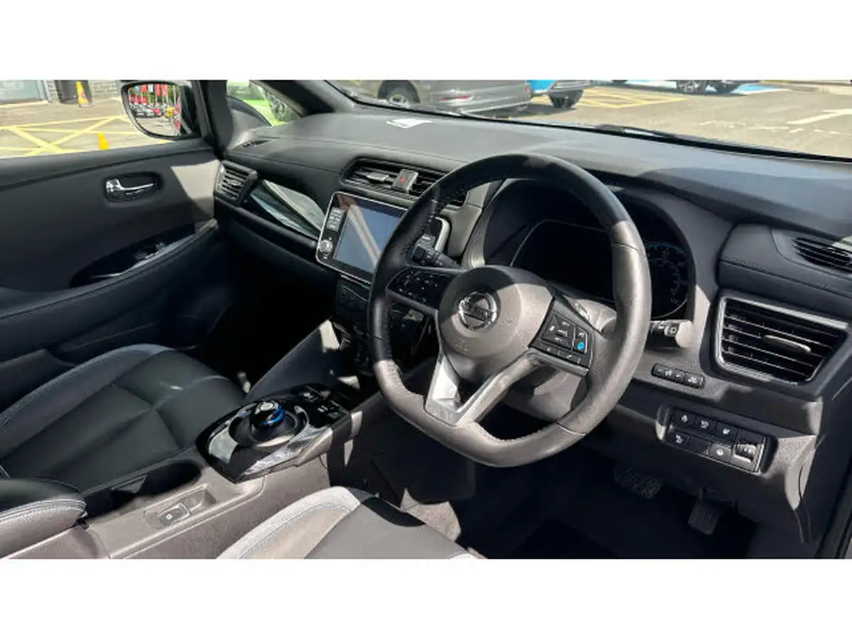 2021-nissan-leaf-e-tekna-big-10