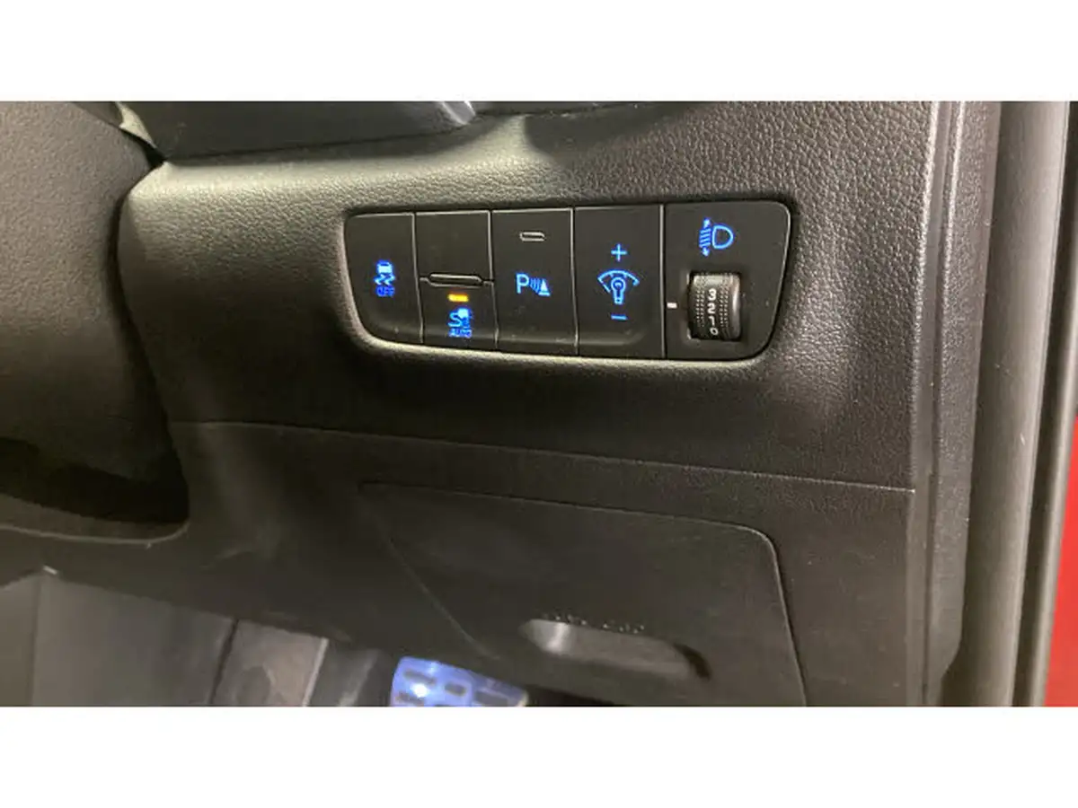 2022-hyundai-kona-e-premium-204ps-64kwh-7kw-obc-big-30