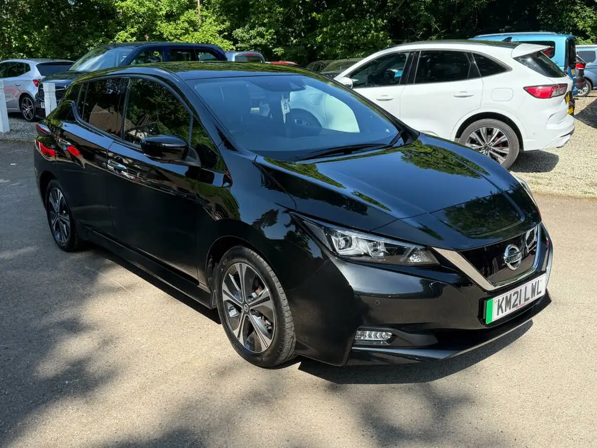 2021-nissan-leaf-e-tekna-big-0