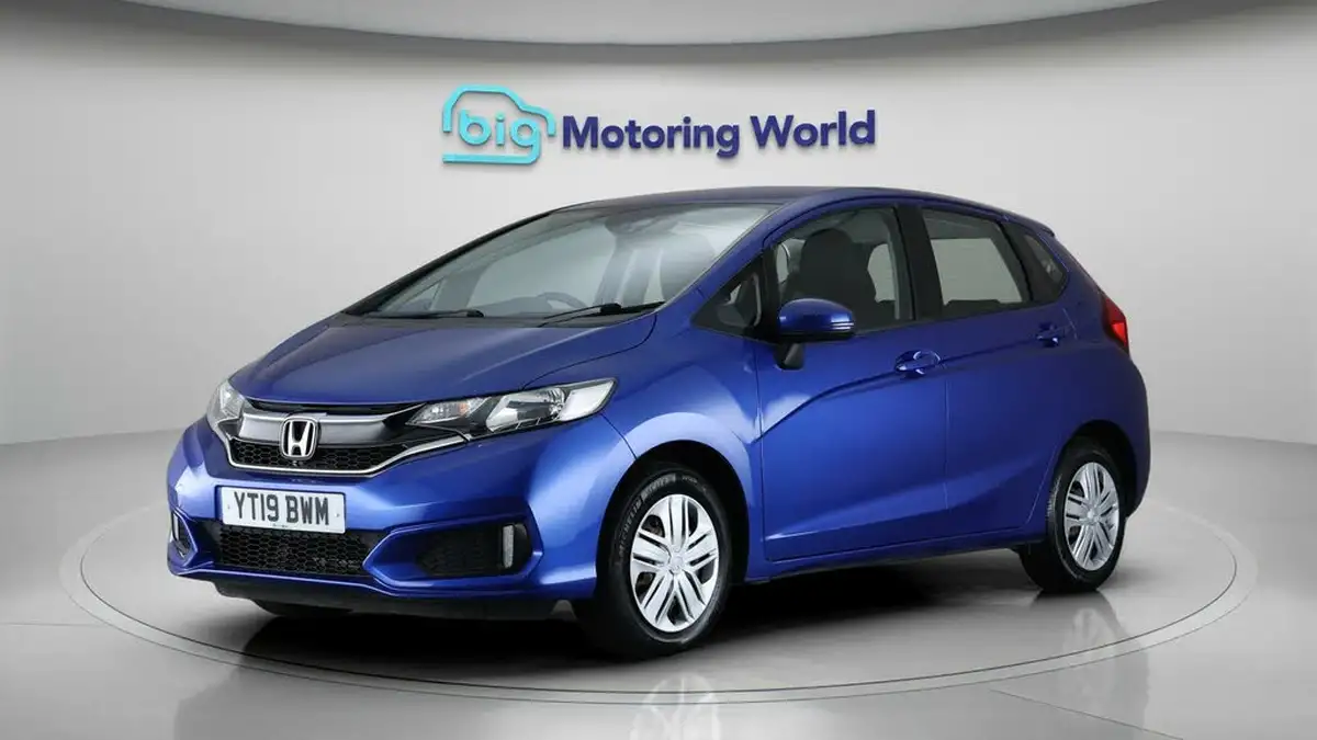 2019-honda-jazz-13-i-vtec-s-big-3