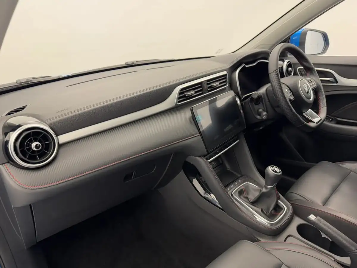 2024-mg-zs-suv-10t-gdi-exclusive-big-10