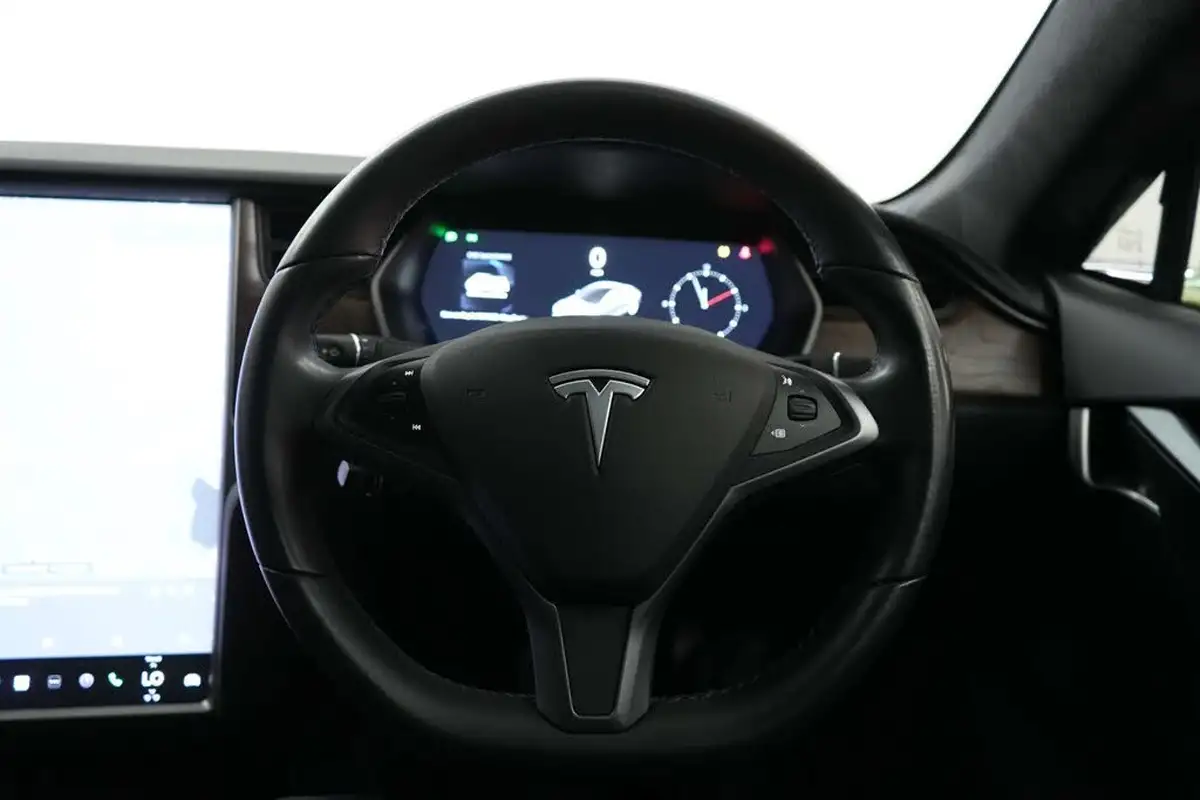 2018-tesla-model-s-e-75d-big-44