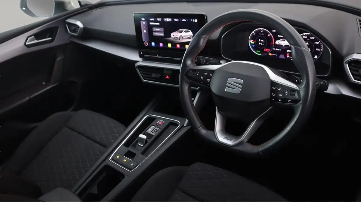 2021-seat-leon-14-e-hybrid-fr-hatchback-big-9