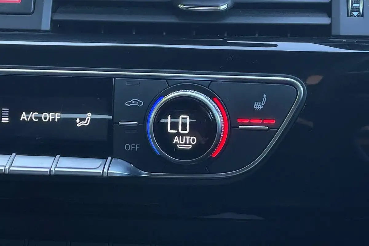 2022-audi-a4-avant-20-40-tdi-black-edition-big-26