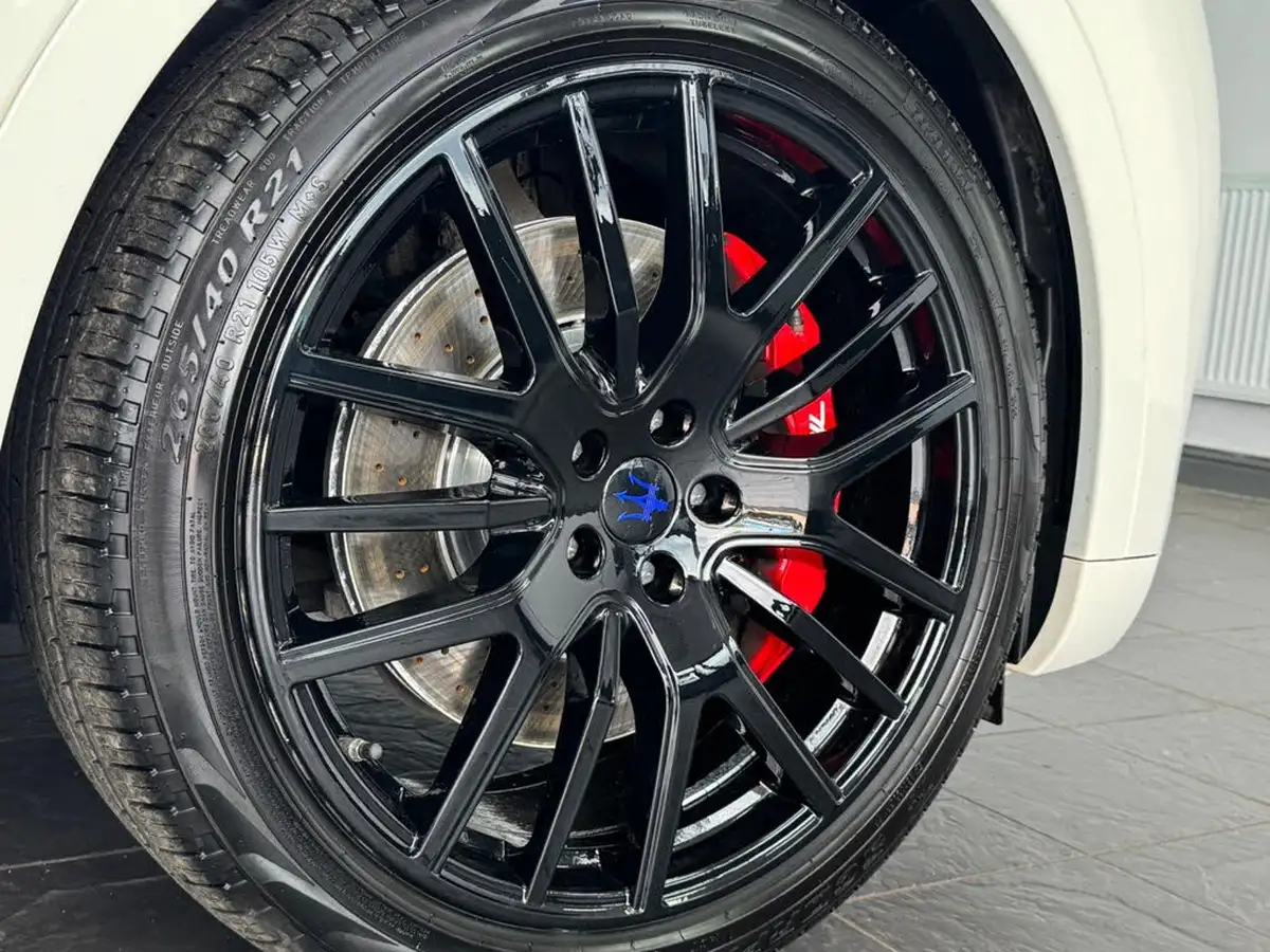 2018-maserati-levante-30-s-gransport-nerissimo-pack-ss-big-29