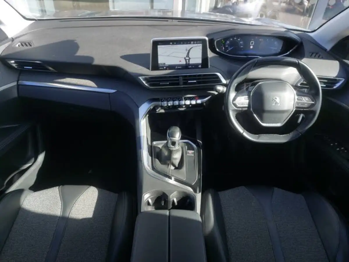 2019-peugeot-5008-suv-15-bluehdi-allure-big-2