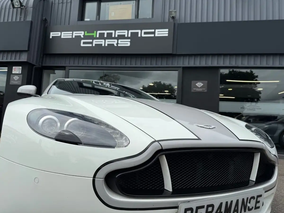 2010-aston-martin-vantage-47-coupe-sportshift-big-10