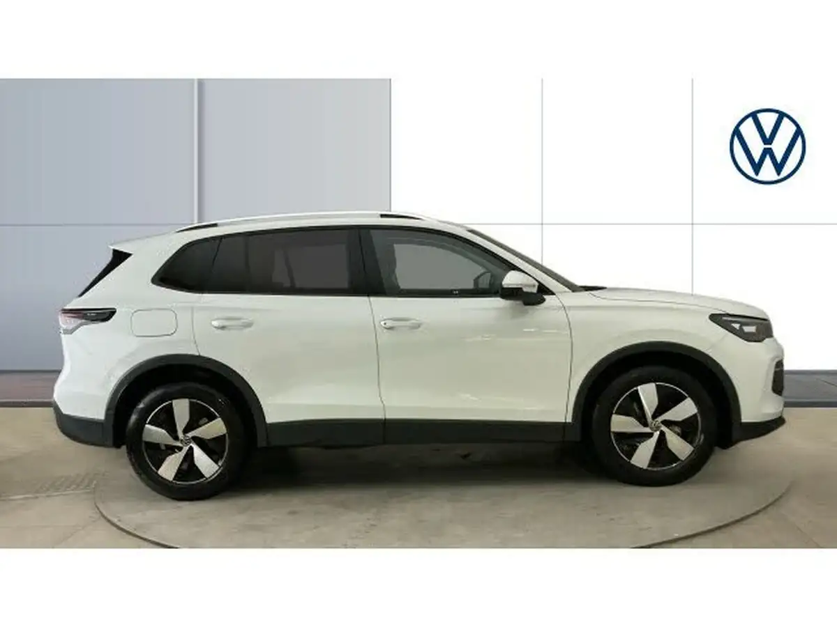 2025-volkswagen-tiguan-15-etsi-match-150ps-big-3