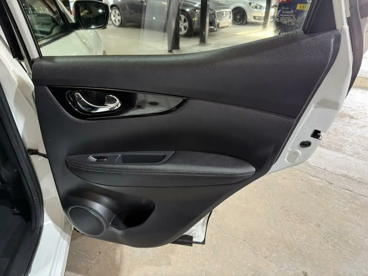 2017-nissan-qashqai-15dci-tekna-big-17