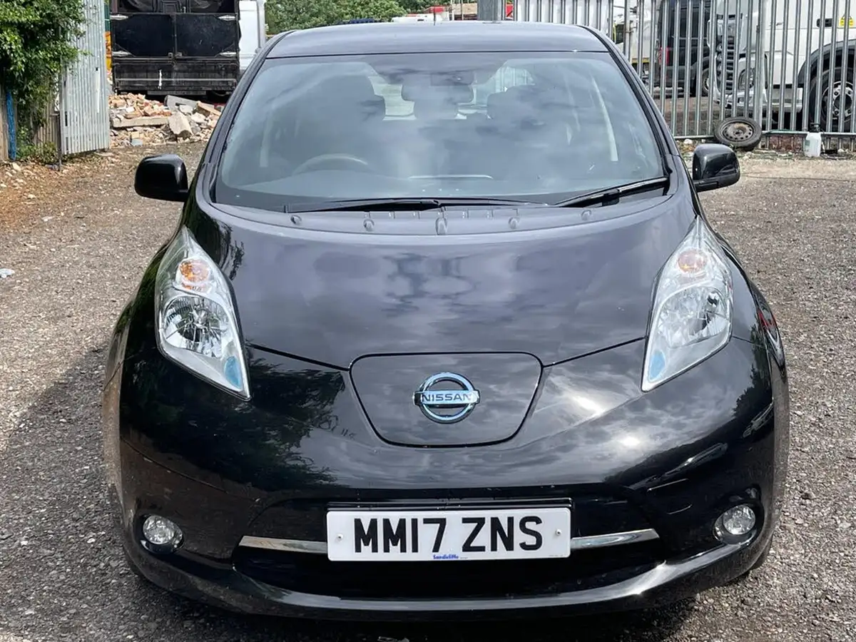 2017-nissan-leaf-e-acenta-80kw-30kwh-big-2