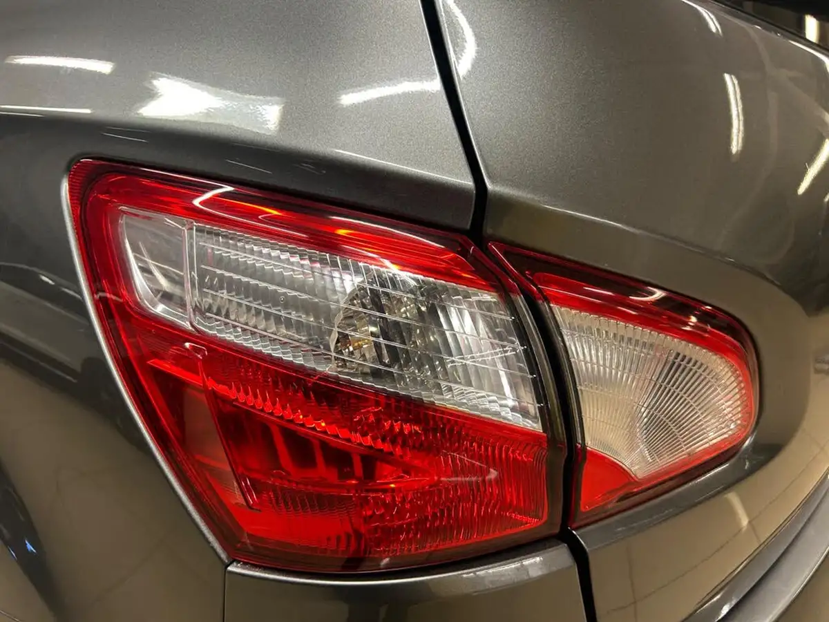 2011-nissan-qashqai2-15td-n-tec-big-12