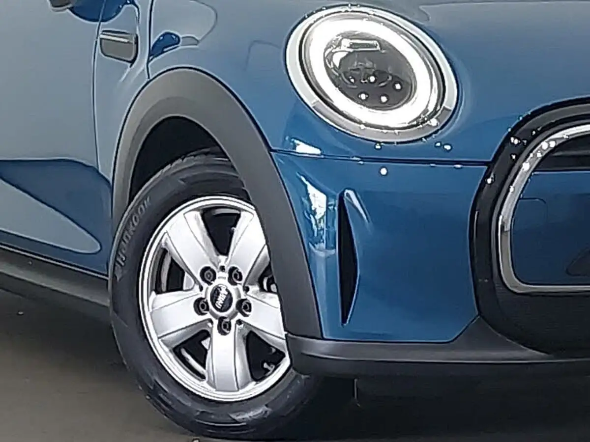 2022-mini-cooper-15-cooper-classic-hatchback-3d-big-8