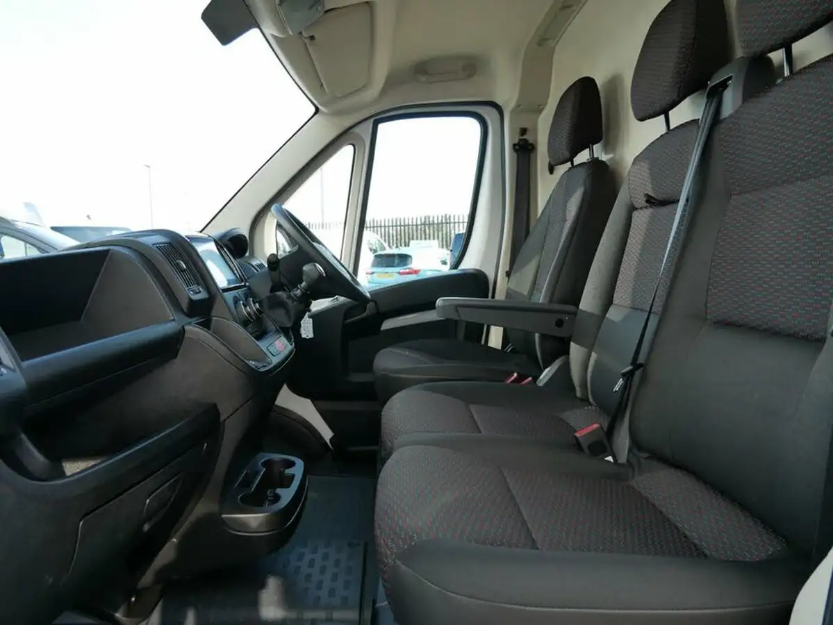 2023-citroen-relay-22bluehdi-35-l3h3-enterprise-edition-big-19